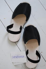 MARENAS - LÄDERSANDAL - SVART