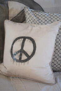 KUDDE - PEACE - LIGHT GREY 50X50 CM