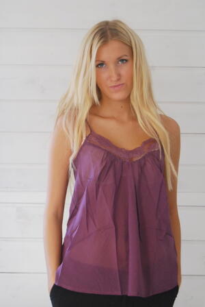 I KLÄDKAMMAREN - CUSTOMMADE - CUSTOMMADE - NEEL - PURPLE