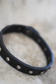 B-BELT ARMBAND - SVART MED STRASS STENAR