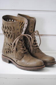 BY BURIN - FLET BOOTS- MUSHROOM