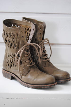 SKOR & STÖVLAR - BY BURIN - FLET BOOTS- MUSHROOM