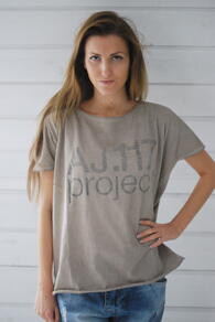 AJ PROJECT - KISS LOGO - KHAKI